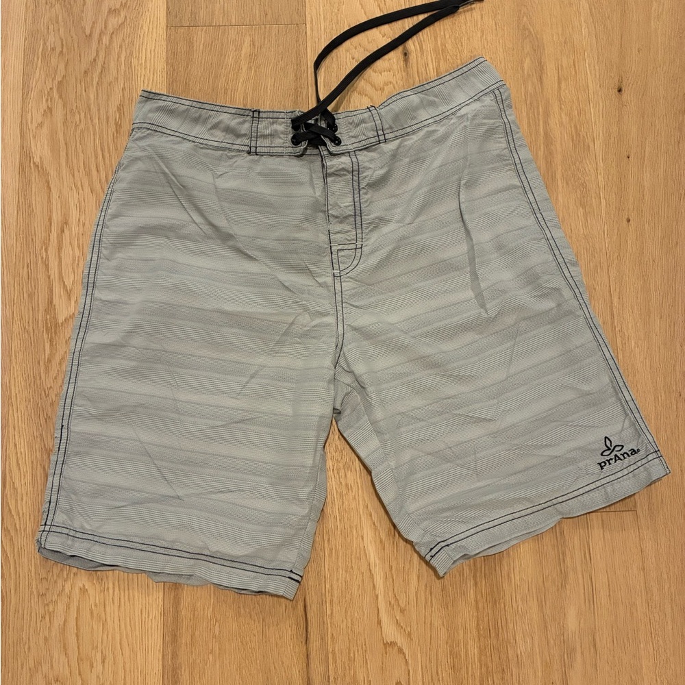 Prana Men's 9” Board Shorts (34 waist). Excellent cond, NEVER WORN IN WATER.